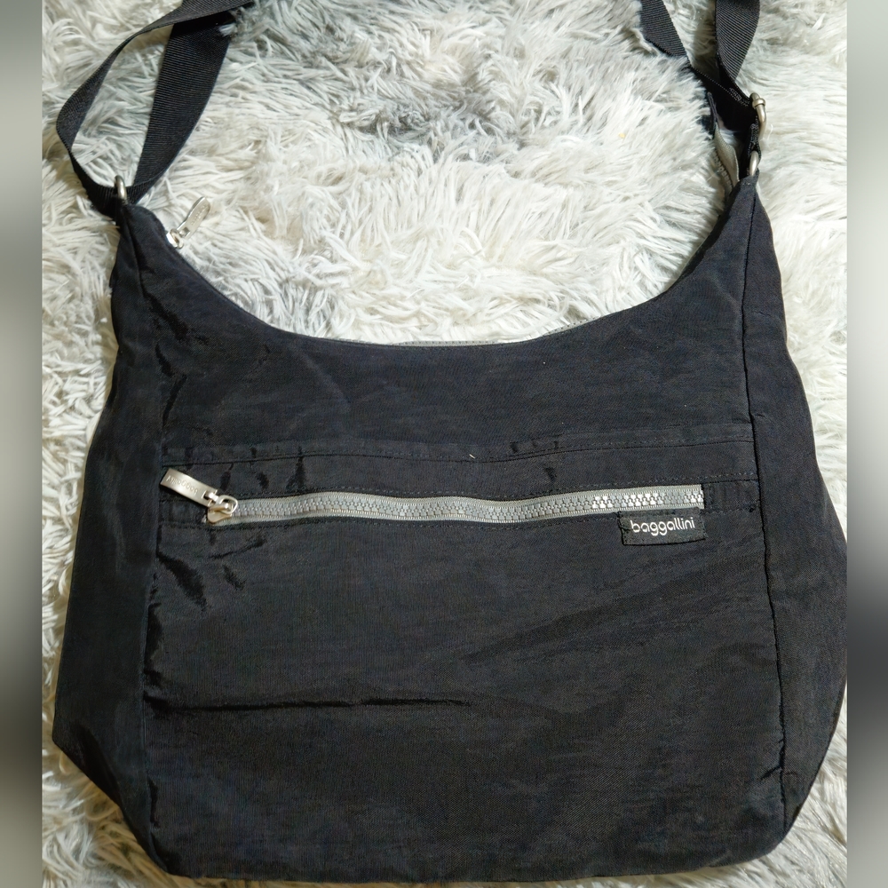 Baggallini Black Bag Purse Tan Lining